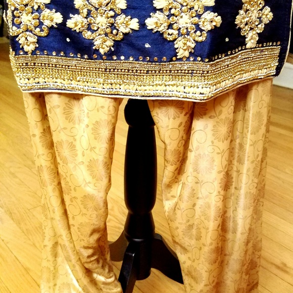 Designer Indo-Pak Party Wear Dress - Picture 5 of 6